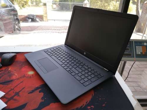 *Excellent Condition*HP 15 RAX*6TH GEN*N3060*4GB DDR4*500GB HDD*